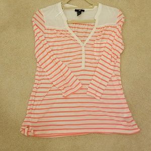 Super comfy and soft 3/4 sleeve henley